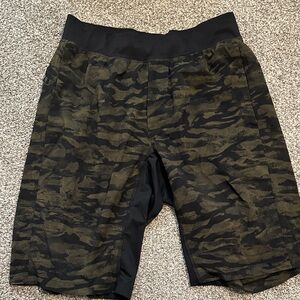 Lululemon Men's Camouflage Training Shorts